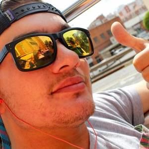 Meet your Posher, Thomas